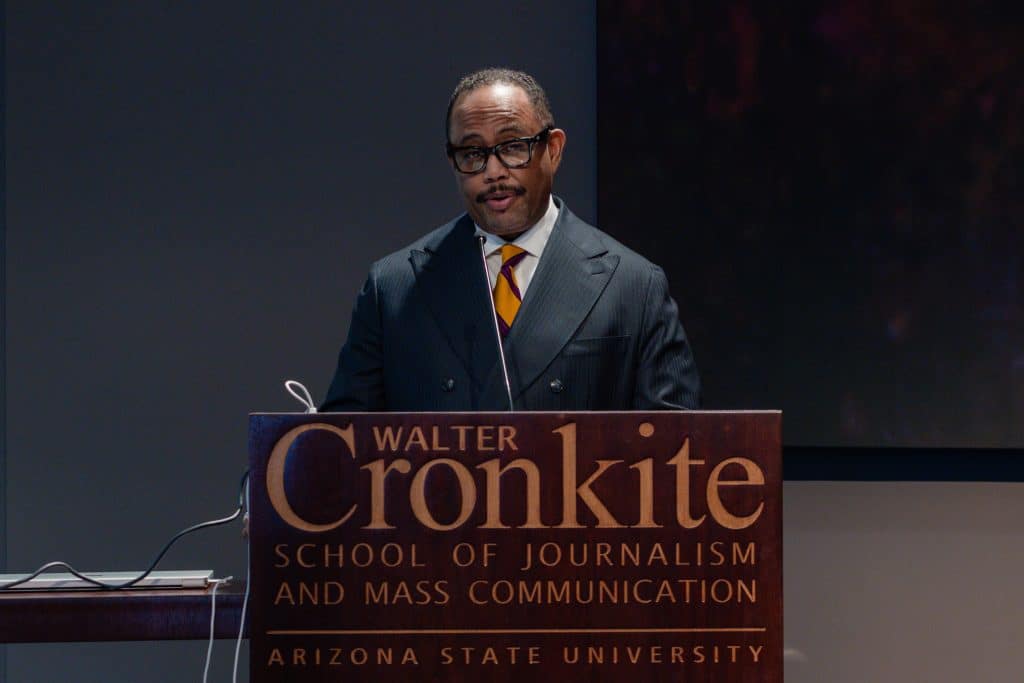 El director de la Escuela de Periodismo Walter Cronkite de la Universidad Estatal de Arizona (ASU), el Dr. Battinto Batts Jr. Foto: Daniel Robles
