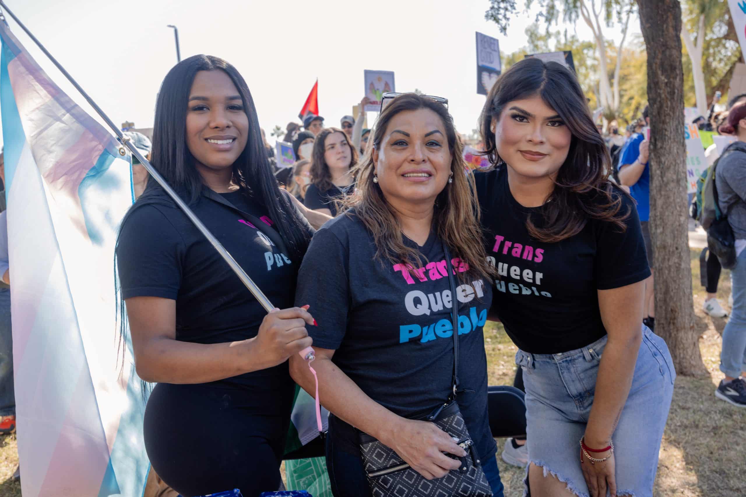 Personas de distintas edades y contextos se movilizaron para manifestar su rechazo a las políticas migratorias, con carteles, consignas y presencia constante en las calles.