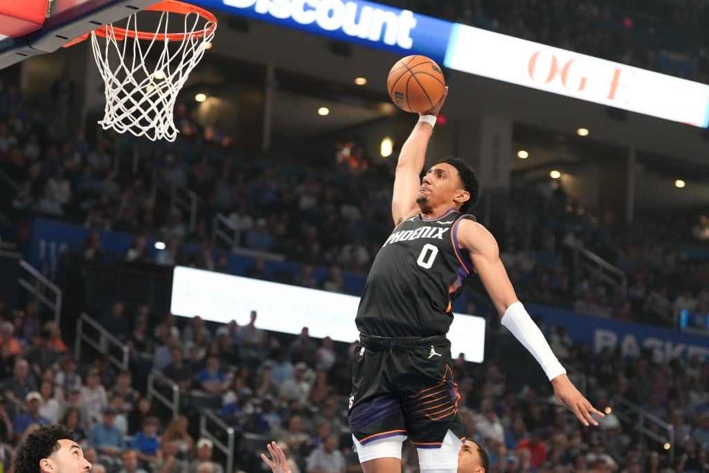 Los Suns sacan triunfo en el ultimo partido de la temporada. Phoenix recibira a Portland el martes en el play-in.